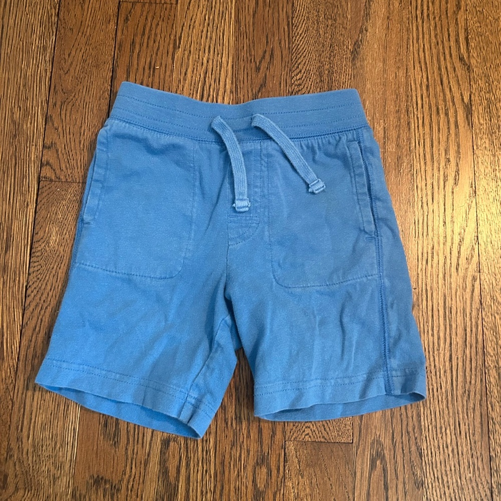GAP 2T shorts